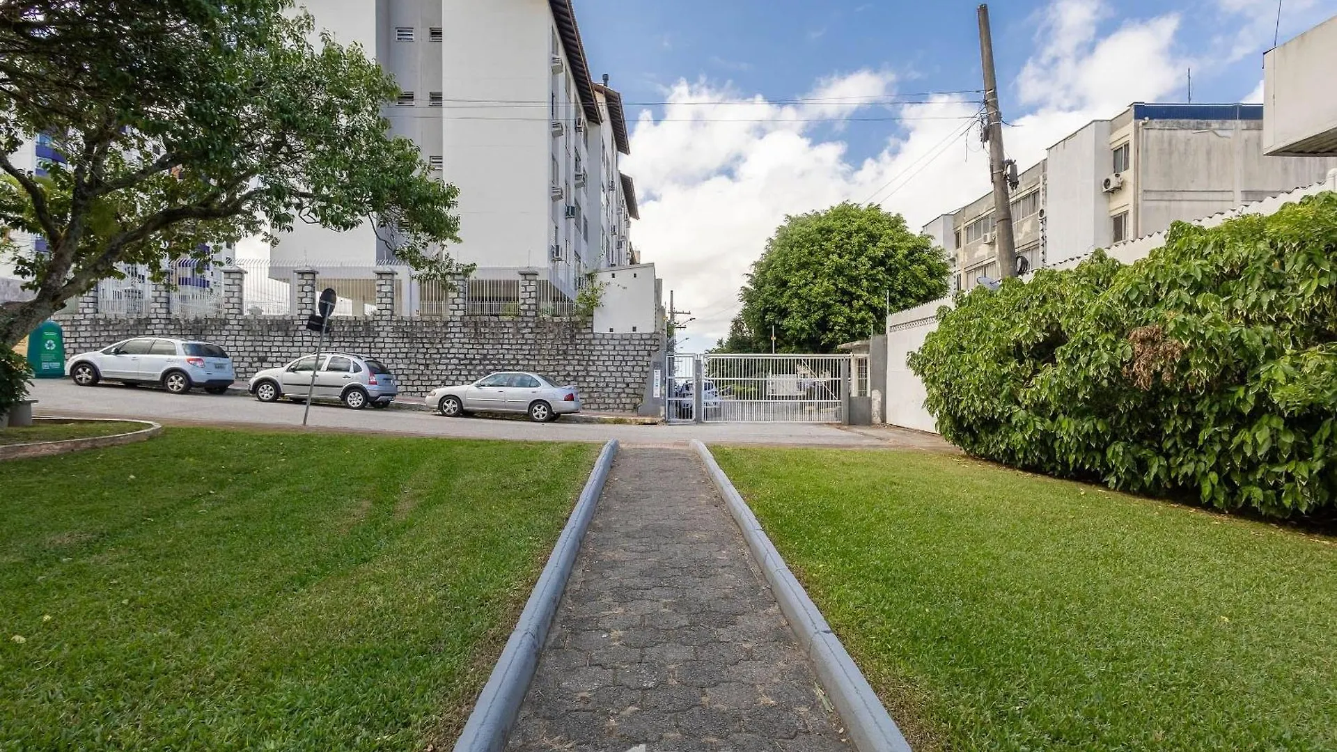 Apto Em Floripa Prox. Ao Parque Coqueiros Csra0304 Florianópolis Appartamento